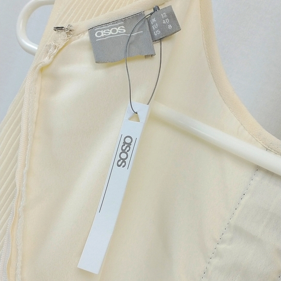 ASOS NWT cream and black pleated dress - Picture 7 of 11